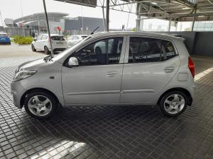 Hyundai i10 1.25 Fluid - Image 4