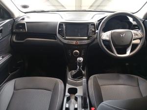 Mahindra XUV300 1.2T W6 - Image 10