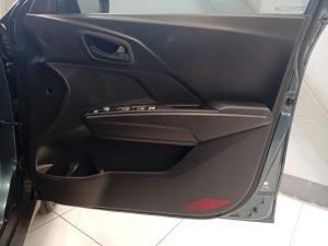 Mahindra XUV300 1.2T W6 - Image 24