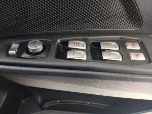 Mahindra XUV300 1.2T W6 - Image 25