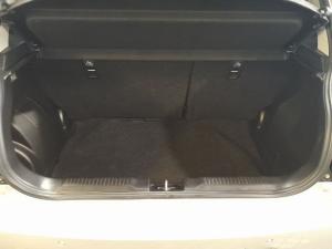 Suzuki Swift 1.2 GLX auto - Image 11