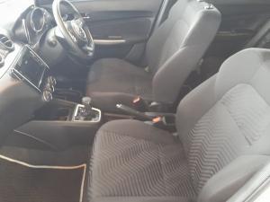 Suzuki Swift 1.2 GLX auto - Image 14
