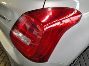 Suzuki Swift 1.2 GLX auto - Image 16