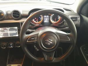 Suzuki Swift 1.2 GLX auto - Image 18