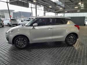 Suzuki Swift 1.2 GLX auto - Image 4
