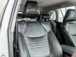 Toyota RAV4 2.5 VX AWD - Image 10