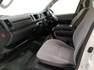 Toyota Hiace 2.5D-4D bus 14-seater GL - Image 7