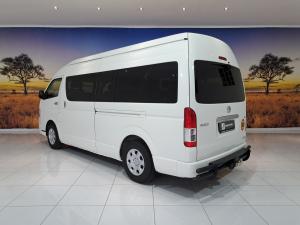 Toyota Hiace 2.5D-4D bus 14-seater GL - Image 9