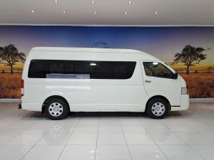 Toyota Hiace 2.5D-4D bus 14-seater GL - Image 3