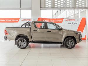 Toyota Hilux 2.8GD-6 48V double cab Raider - Image 3