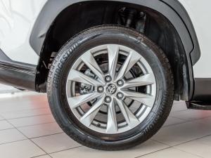 Toyota Corolla Cross 1.8 Xi - Image 14