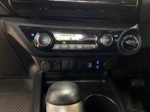 Toyota Hilux 2.8GD-6 double cab 4x4 Raider auto - Image 15
