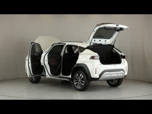 Toyota Starlet Cross 1.5 XR auto - Image 25