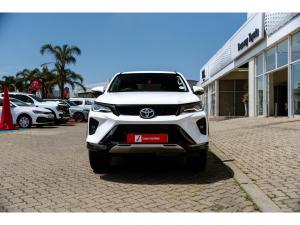 Toyota Fortuner 2.4GD-6 4x4 - Image 4