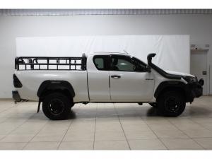 Toyota Hilux 2.8GD-6 Xtra cab 4x4 Legend manual - Image 3
