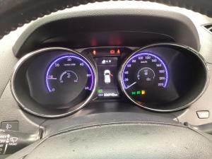 Hyundai ix35 2.0CRDi Elite - Image 11
