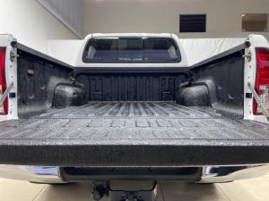 Toyota Hilux 2.4GD-6 double cab Raider manual - Image 20