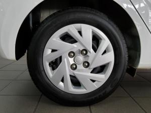Hyundai Grand i10 1.2 Premium hatch - Image 9
