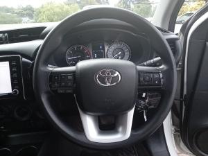 Toyota Hilux 2.4GD-6 double cab 4x4 Raider auto - Image 8