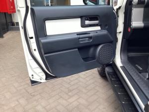 Toyota FJ Cruiser FJ Cruiser - Image 23