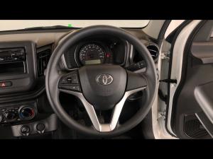 Toyota Vitz 1.0 - Image 8