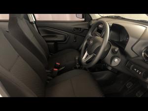 Toyota Vitz 1.0 - Image 10