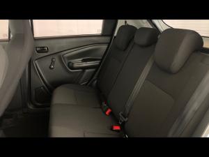 Toyota Vitz 1.0 - Image 11