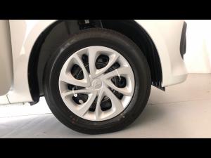 Toyota Vitz 1.0 - Image 17