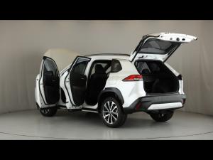 Toyota Corolla Cross 1.8 XR - Image 25