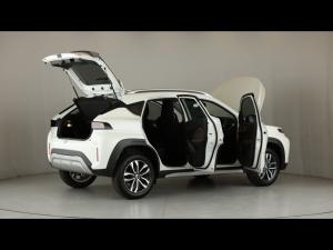 Toyota Starlet Cross 1.5 XR auto - Image 31