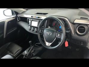 Toyota RAV4 2.0 GX auto - Image 10