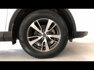 Toyota RAV4 2.0 GX auto - Image 17