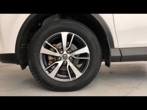 Toyota RAV4 2.0 GX auto - Image 18