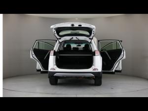 Toyota RAV4 2.0 GX auto - Image 24