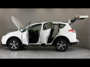 Toyota RAV4 2.0 GX auto - Image 26