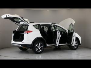 Toyota RAV4 2.0 GX auto - Image 31