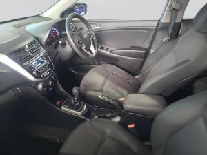 Hyundai Accent 1.6 Fluid 5-Door - Image 3