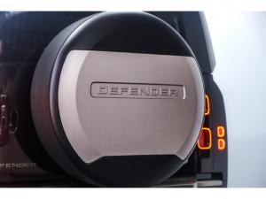 Land Rover Defender 110 D300 X - Image 10