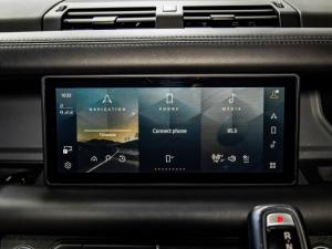 Land Rover Defender 110 D300 X - Image 13