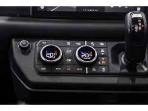 Land Rover Defender 110 D300 X - Image 16