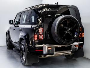 Land Rover Defender 110 D300 X - Image 7