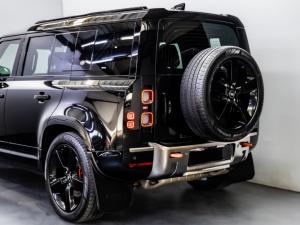 Land Rover Defender 110 D300 X - Image 9