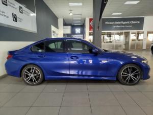 BMW 3 Series 318i M Sport - Image 2