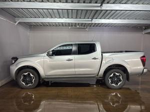 Nissan Navara 2.5DDTi double cab LE Plus - Image 11