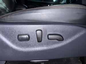 Nissan Navara 2.5DDTi double cab LE Plus - Image 21