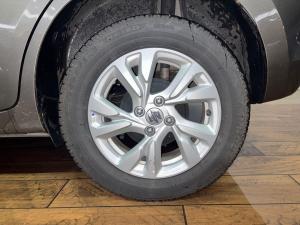 Suzuki Swift 1.2 GL+ manual - Image 11