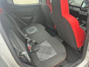 Renault Kwid 1.0 Techno manual - Image 12
