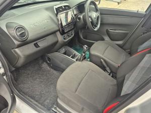 Renault Kwid 1.0 Techno manual - Image 16