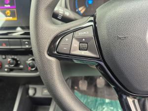 Renault Kwid 1.0 Techno manual - Image 21