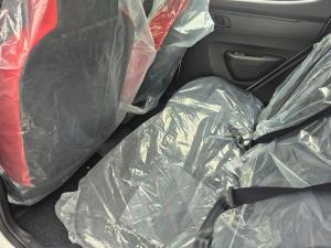 Renault Kwid 1.0 Techno manual - Image 16